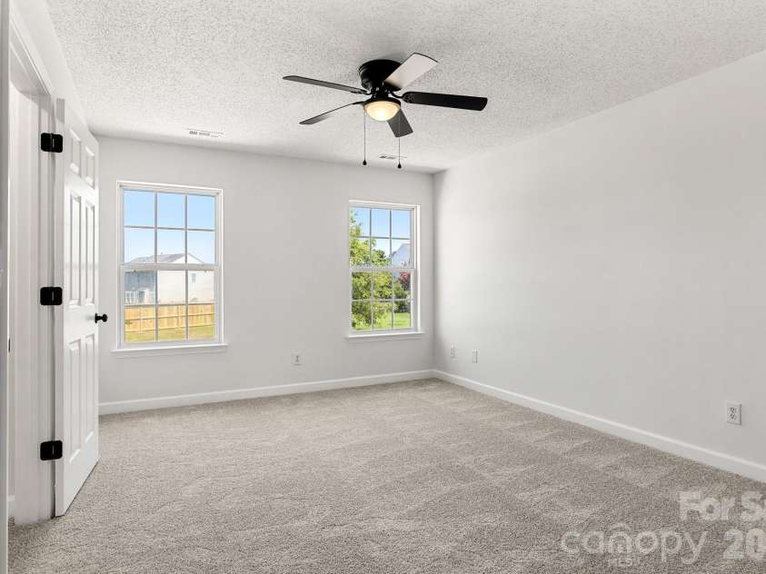 2141 Mallard Pointe Drive, Kannapolis, NC 28083.  MLS# CAR4403386, YatesRealty ID 38407. 