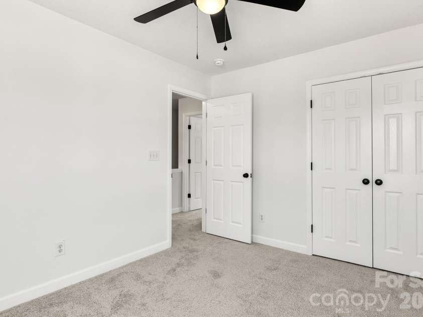 2141 Mallard Pointe Drive, Kannapolis, NC 28083.  MLS# CAR4403386, YatesRealty ID 38407. 