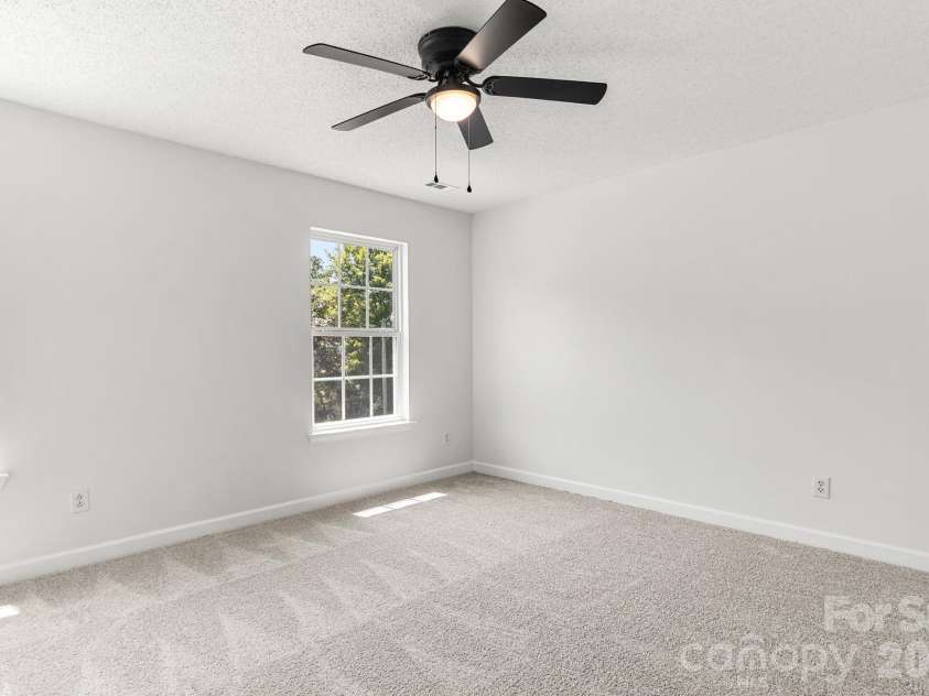 2141 Mallard Pointe Drive, Kannapolis, NC 28083.  MLS# CAR4403386, YatesRealty ID 38407. 