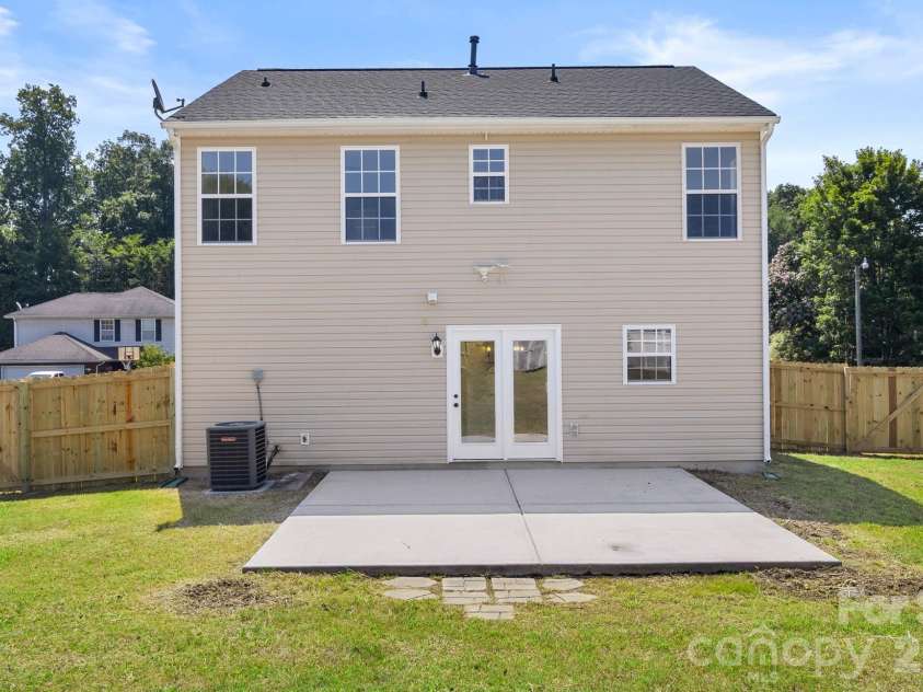 2141 Mallard Pointe Drive, Kannapolis, NC 28083.  MLS# CAR4403386, YatesRealty ID 38407. 