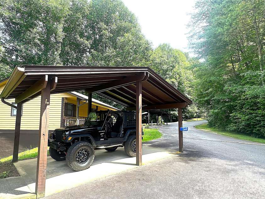 100 View De Lake Drive, Etowah, NC 28729.  MLS# CAR4157217, YatesRealty ID 3841. Large Carport