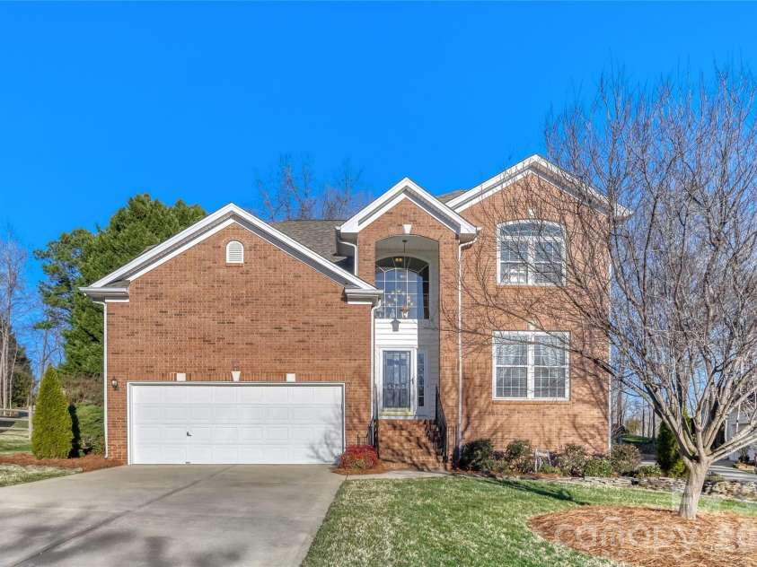 5365 Cambridge Bay Drive, Charlotte, NC 28269.  MLS# CAR4340178, YatesRealty ID 3841. 