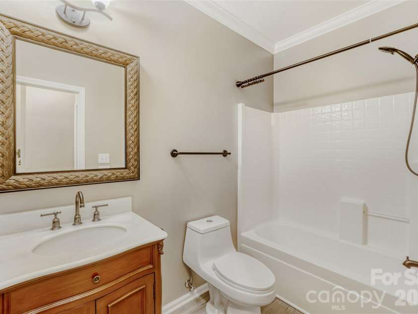 5365 Cambridge Bay Drive, Charlotte, NC 28269.  MLS# CAR4340178, YatesRealty ID 3841. 