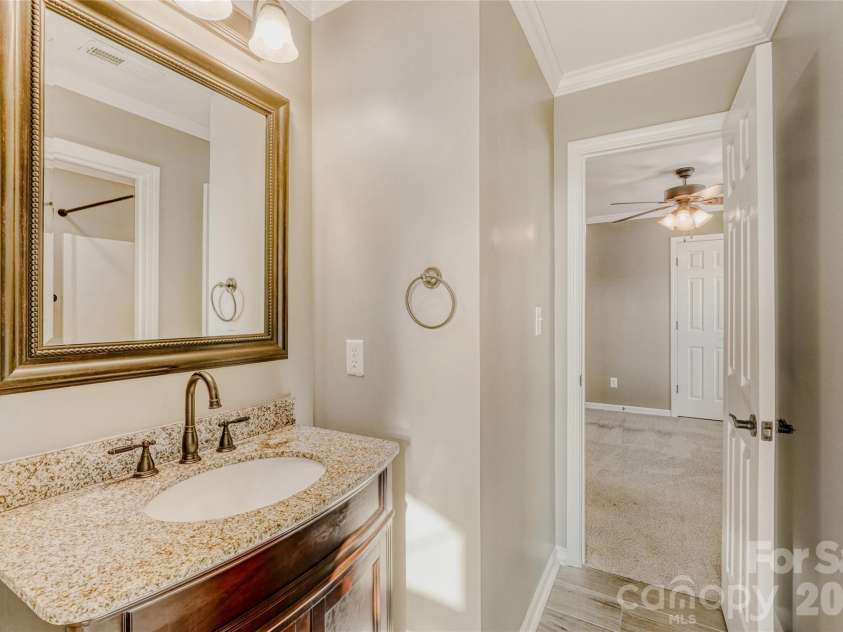 5365 Cambridge Bay Drive, Charlotte, NC 28269.  MLS# CAR4340178, YatesRealty ID 3841. 