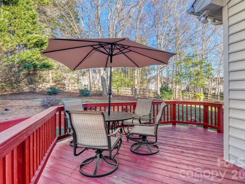 5365 Cambridge Bay Drive, Charlotte, NC 28269.  MLS# CAR4340178, YatesRealty ID 3841. 