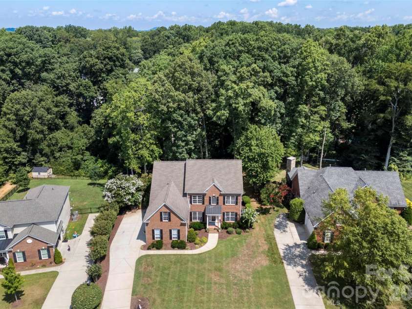 4066 Belle Meade Circle, Belmont, NC 28012.  MLS# CAR4402029, YatesRealty ID 38411. 