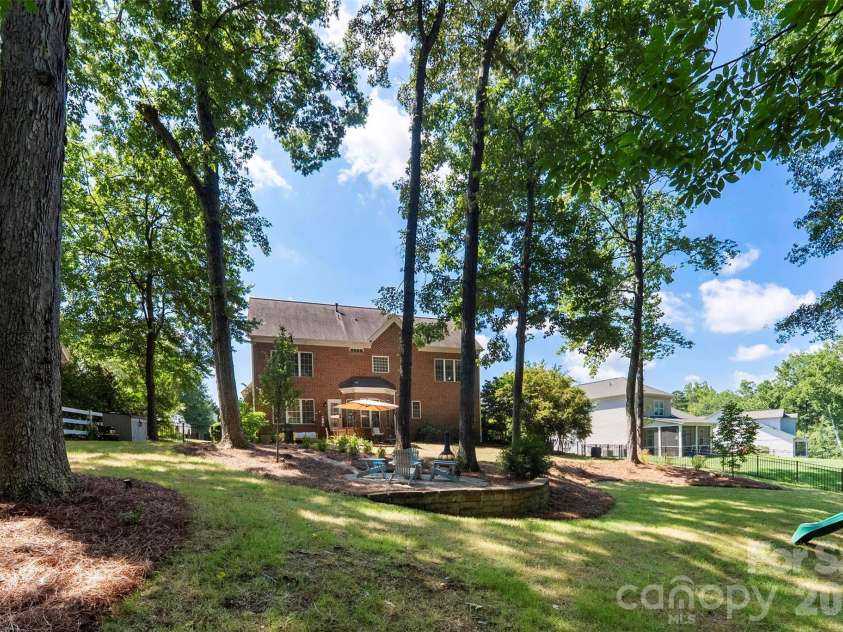 4066 Belle Meade Circle, Belmont, NC 28012.  MLS# CAR4402029, YatesRealty ID 38411. Huge backyard