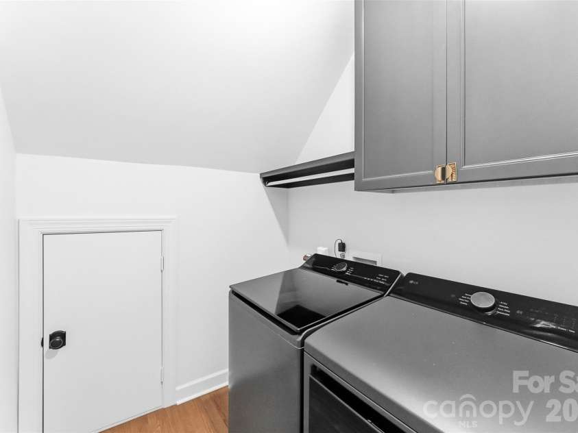4066 Belle Meade Circle, Belmont, NC 28012.  MLS# CAR4402029, YatesRealty ID 38411. Laundry