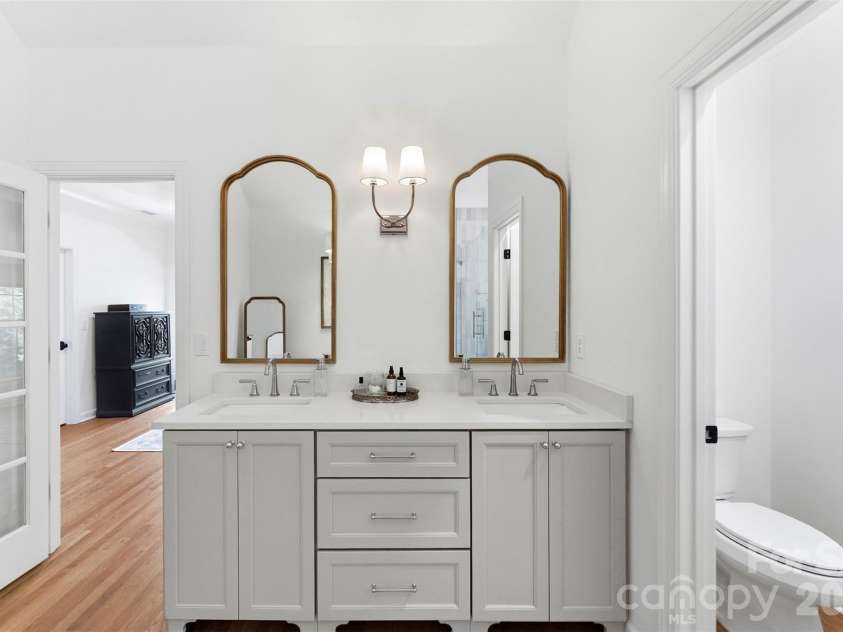 4066 Belle Meade Circle, Belmont, NC 28012.  MLS# CAR4402029, YatesRealty ID 38411. Primary bathroom