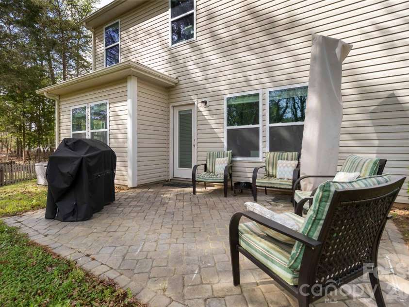 1248 Century Drive, Clover, SC 29710.  MLS# CAR4400191, YatesRealty ID 38412. 