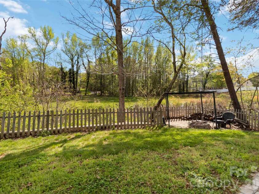 1248 Century Drive, Clover, SC 29710.  MLS# CAR4400191, YatesRealty ID 38412. 
