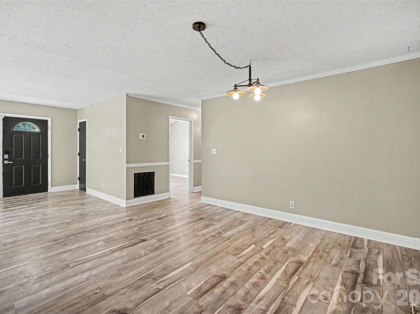 202 Debby Drive, Shelby, NC 28152.  MLS# CAR4404399, YatesRealty ID 38413. 