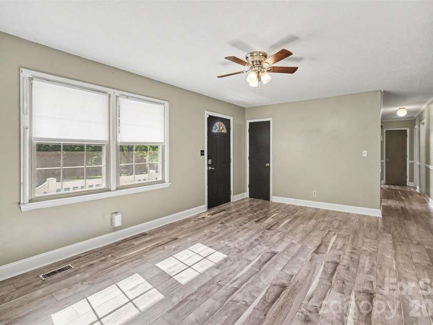 202 Debby Drive, Shelby, NC 28152.  MLS# CAR4404399, YatesRealty ID 38413. 