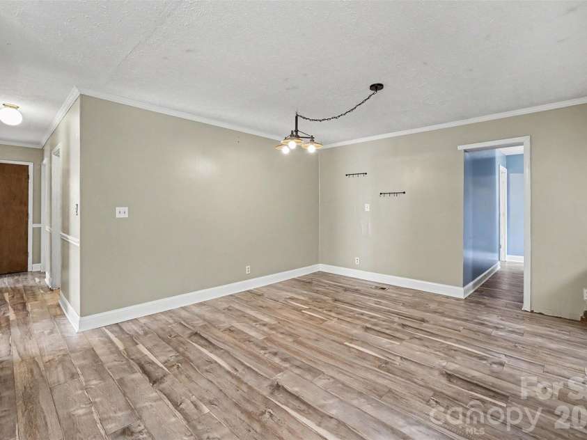 202 Debby Drive, Shelby, NC 28152.  MLS# CAR4404399, YatesRealty ID 38413. 