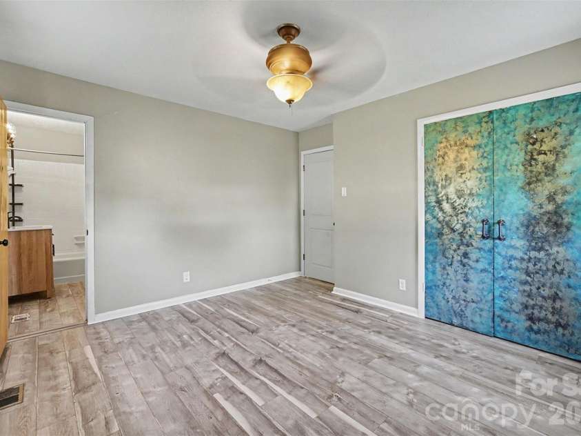 202 Debby Drive, Shelby, NC 28152.  MLS# CAR4404399, YatesRealty ID 38413. 