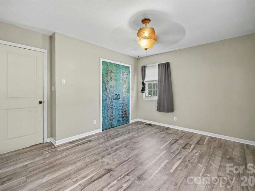 202 Debby Drive, Shelby, NC 28152.  MLS# CAR4404399, YatesRealty ID 38413. 