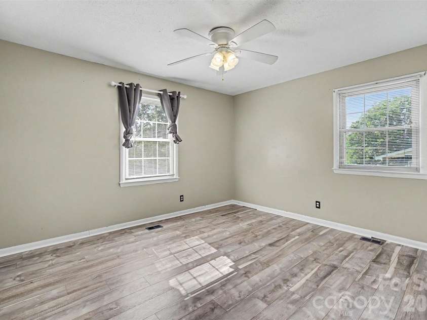 202 Debby Drive, Shelby, NC 28152.  MLS# CAR4404399, YatesRealty ID 38413. 