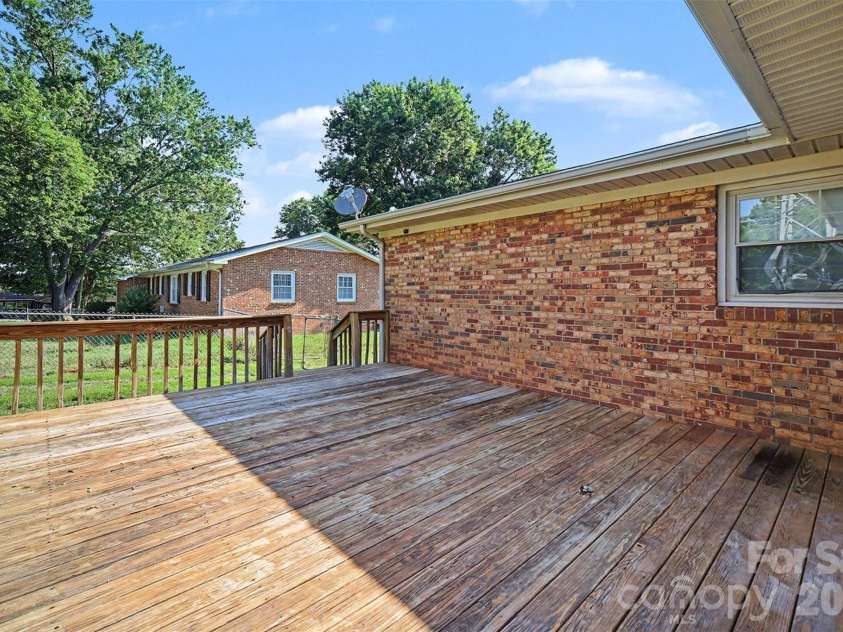 202 Debby Drive, Shelby, NC 28152.  MLS# CAR4404399, YatesRealty ID 38413. 
