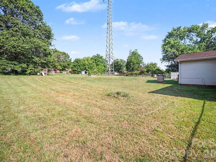 202 Debby Drive, Shelby, NC 28152.  MLS# CAR4404399, YatesRealty ID 38413. 