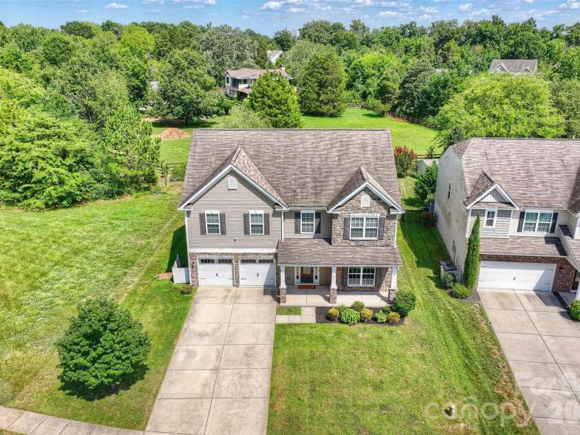 5011 Riverdale Drive, Charlotte, NC 28273.  MLS# CAR4405069, YatesRealty ID 38414. 