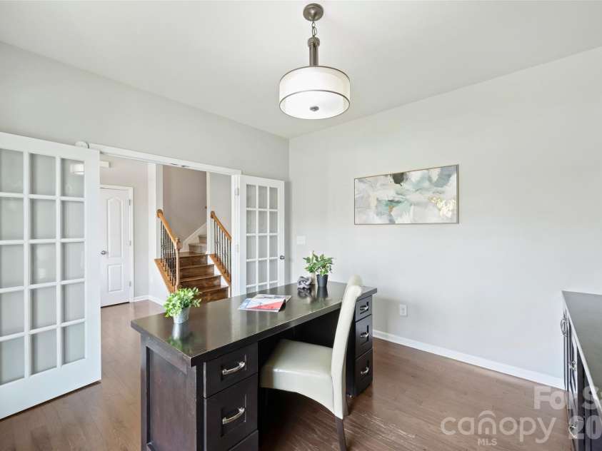 5011 Riverdale Drive, Charlotte, NC 28273.  MLS# CAR4405069, YatesRealty ID 38414. 