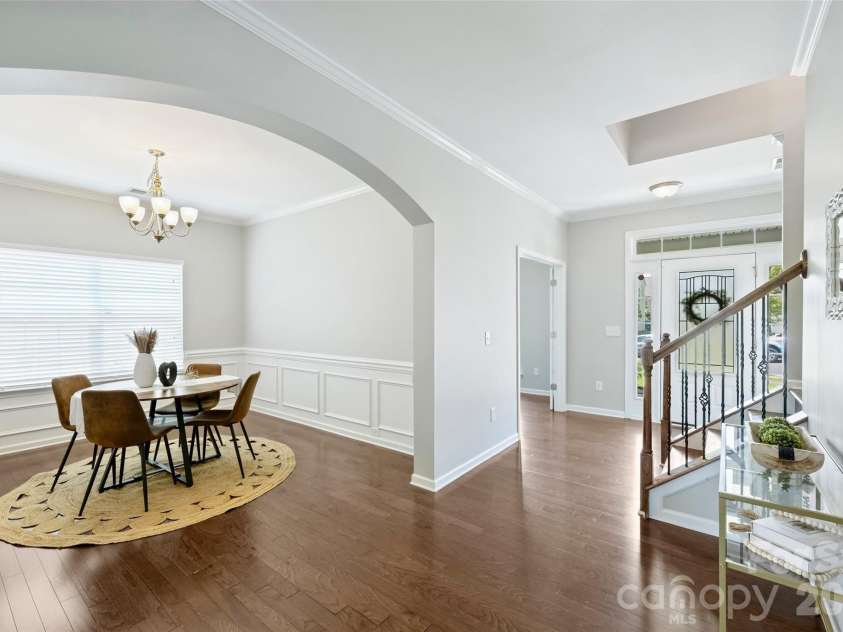 5011 Riverdale Drive, Charlotte, NC 28273.  MLS# CAR4405069, YatesRealty ID 38414. 
