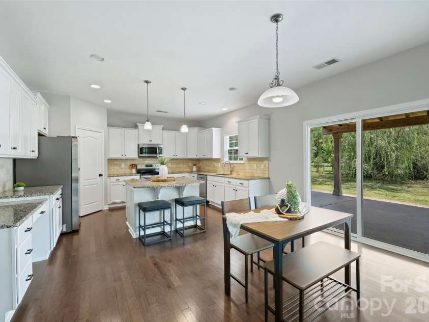 5011 Riverdale Drive, Charlotte, NC 28273.  MLS# CAR4405069, YatesRealty ID 38414. 