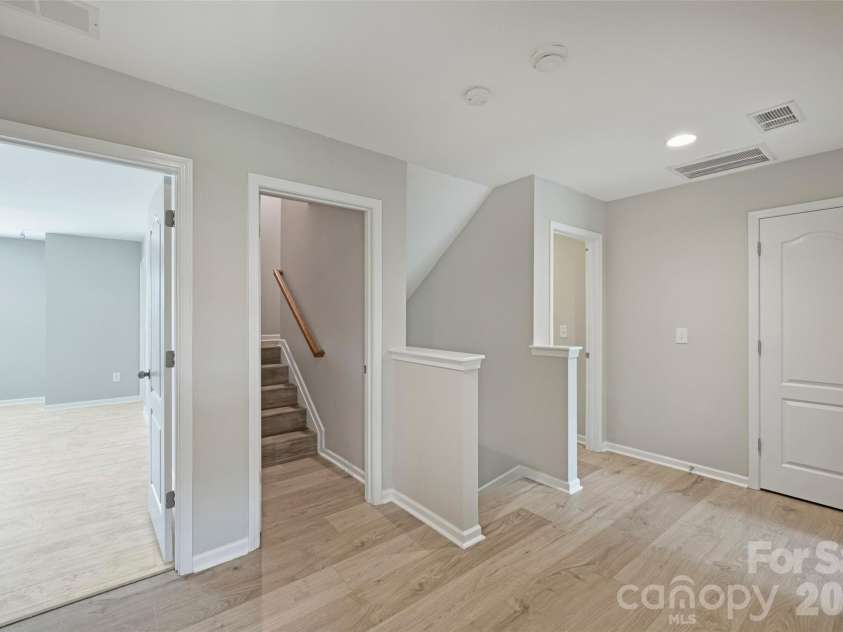 5011 Riverdale Drive, Charlotte, NC 28273.  MLS# CAR4405069, YatesRealty ID 38414. 