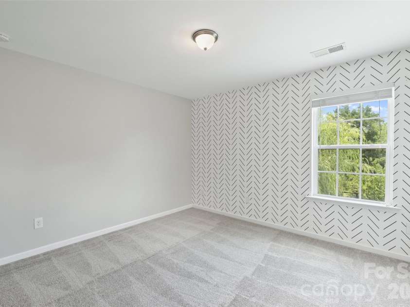 5011 Riverdale Drive, Charlotte, NC 28273.  MLS# CAR4405069, YatesRealty ID 38414. 