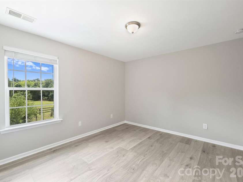 5011 Riverdale Drive, Charlotte, NC 28273.  MLS# CAR4405069, YatesRealty ID 38414. 