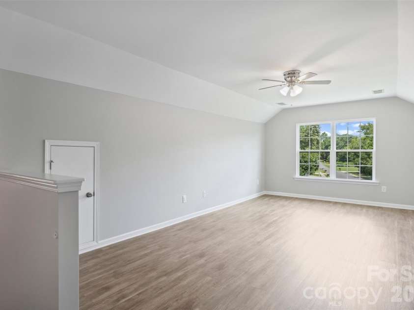 5011 Riverdale Drive, Charlotte, NC 28273.  MLS# CAR4405069, YatesRealty ID 38414. 