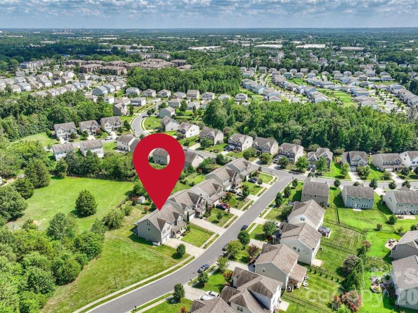 5011 Riverdale Drive, Charlotte, NC 28273.  MLS# CAR4405069, YatesRealty ID 38414. 