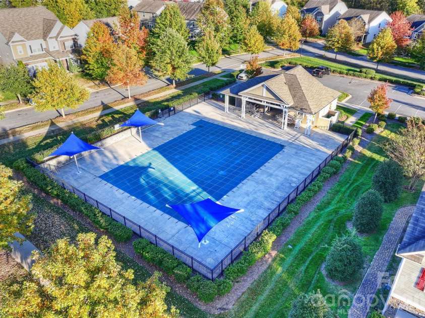 5011 Riverdale Drive, Charlotte, NC 28273.  MLS# CAR4405069, YatesRealty ID 38414. 