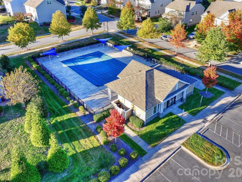 5011 Riverdale Drive, Charlotte, NC 28273.  MLS# CAR4405069, YatesRealty ID 38414. 