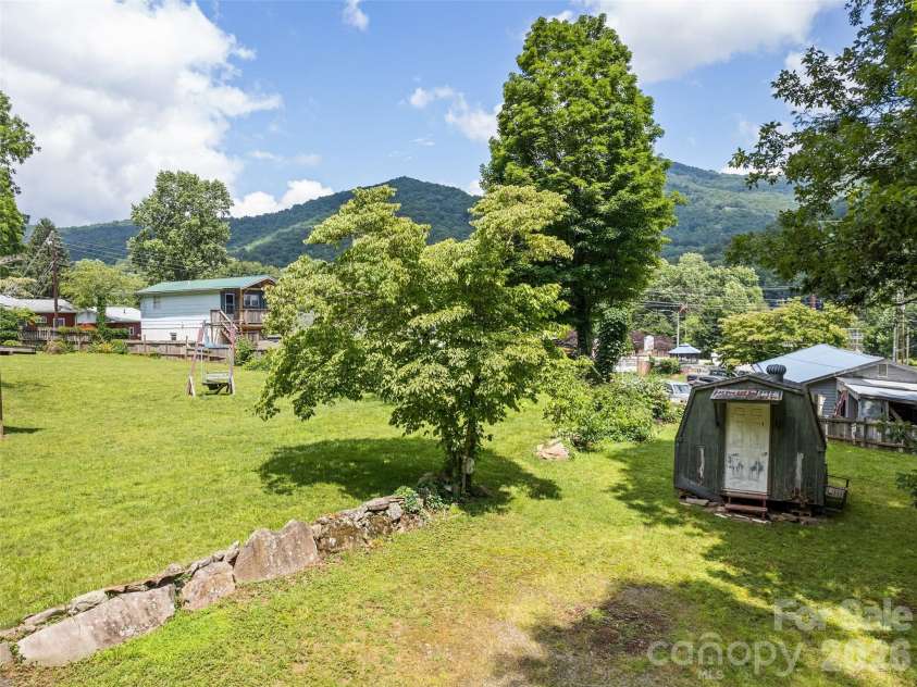 64 Turner Branch, Maggie Valley, NC 28751.  MLS# CAR4398264, YatesRealty ID 38415. 