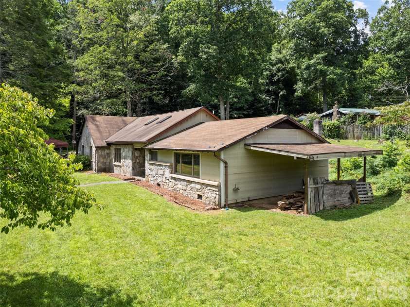 64 Turner Branch, Maggie Valley, NC 28751.  MLS# CAR4398264, YatesRealty ID 38415. 