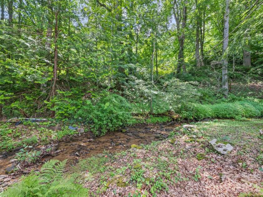 64 Turner Branch, Maggie Valley, NC 28751.  MLS# CAR4398264, YatesRealty ID 38415. 