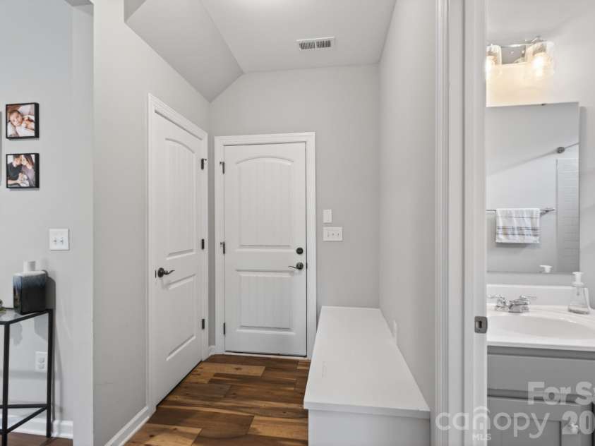 5100 Watercrest Trail, Belmont, NC 28012.  MLS# CAR4387438, YatesRealty ID 38418. 