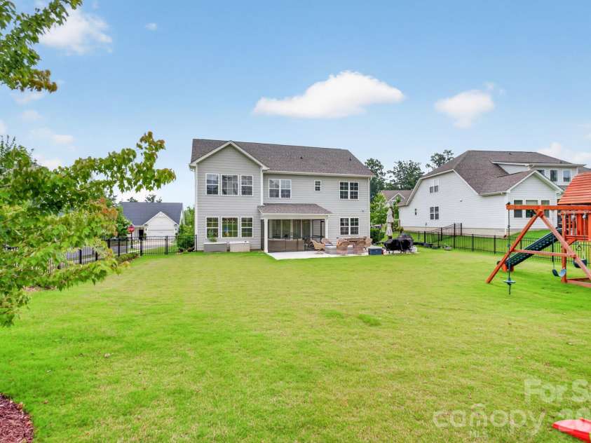 5100 Watercrest Trail, Belmont, NC 28012.  MLS# CAR4387438, YatesRealty ID 38418. 