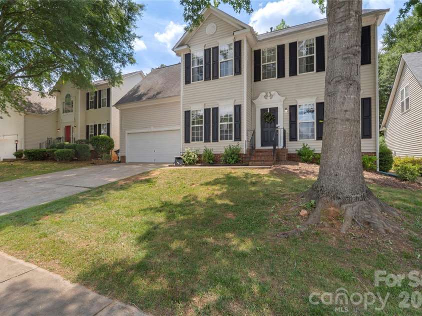 12002 Harmon Lane, Pineville, NC 28134.  MLS# CAR4395944, YatesRealty ID 38424. 