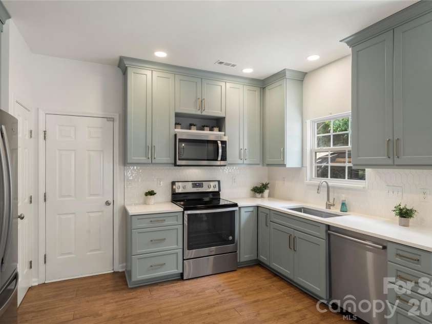 12002 Harmon Lane, Pineville, NC 28134.  MLS# CAR4395944, YatesRealty ID 38424. 