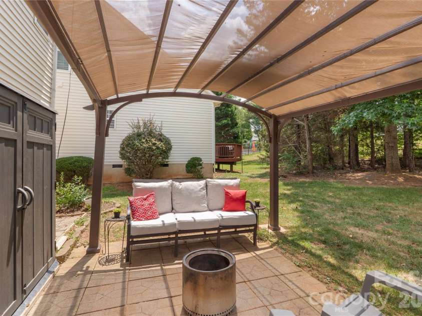 12002 Harmon Lane, Pineville, NC 28134.  MLS# CAR4395944, YatesRealty ID 38424. 
