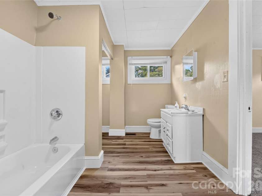 893 7th Street Drive, Hickory, NC 28602.  MLS# CAR4401587, YatesRealty ID 38425. 