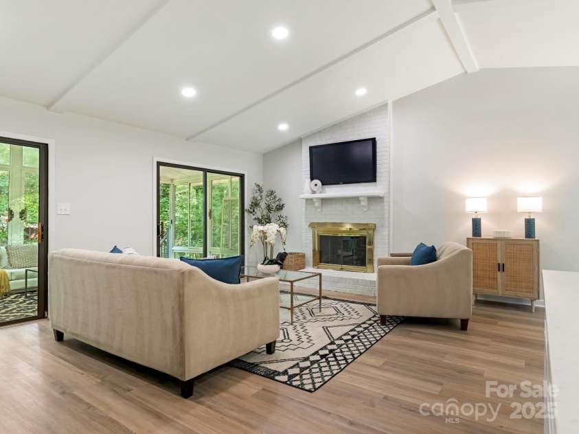 1405 Rinehart Court, Charlotte, NC 28270.  MLS# CAR4293589, YatesRealty ID 3843. 