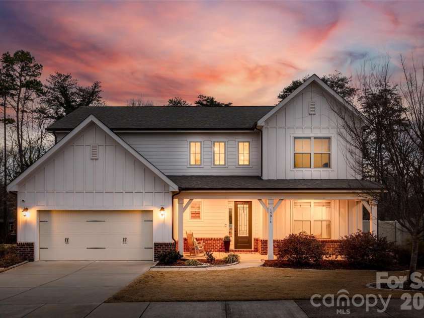 15014 Autumn Sage Drive, Charlotte, NC 28278.  MLS# CAR4345872, YatesRealty ID 3843. 