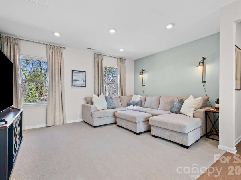 15014 Autumn Sage Drive, Charlotte, NC 28278.  MLS# CAR4345872, YatesRealty ID 3843. 