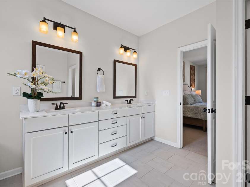15014 Autumn Sage Drive, Charlotte, NC 28278.  MLS# CAR4345872, YatesRealty ID 3843. 