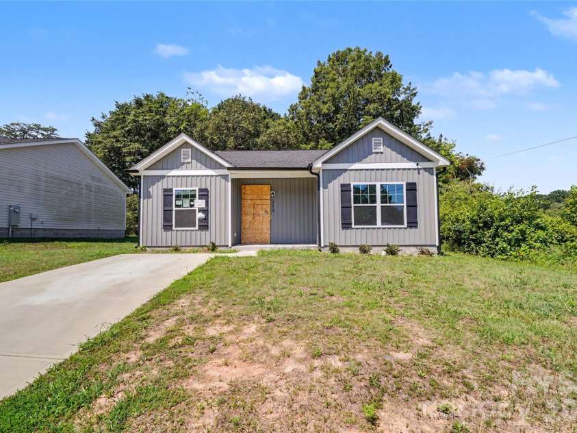 219 Scruggs Street, Gastonia, NC 28052.  MLS# CAR4403298, YatesRealty ID 38433. 