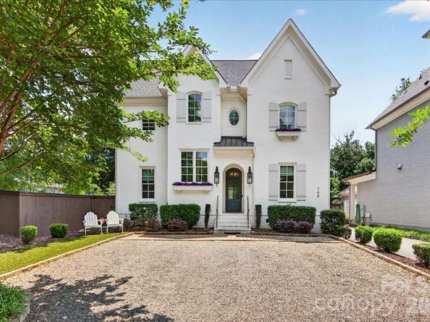 748 Ellsworth Road, Charlotte, NC 28211.  MLS# CAR4391211, YatesRealty ID 38434. 