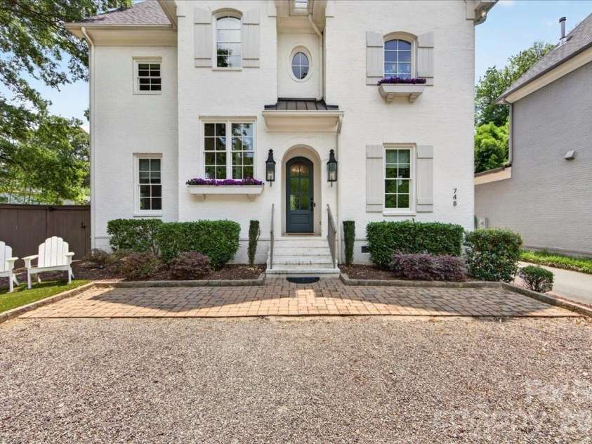 748 Ellsworth Road, Charlotte, NC 28211.  MLS# CAR4391211, YatesRealty ID 38434. 